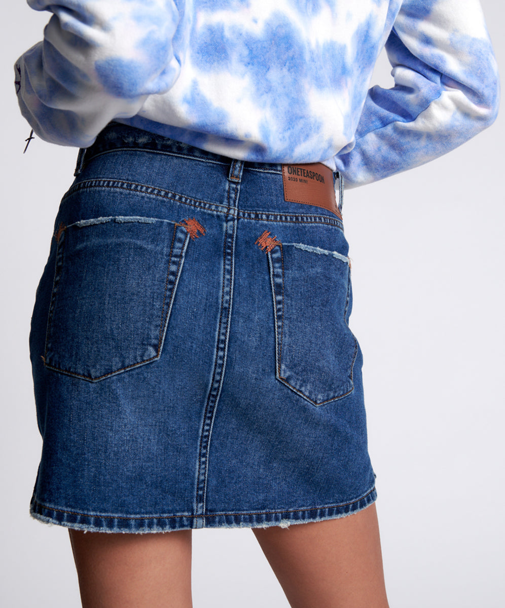 Light Blue Wash Cargo Pocket Denim Extreme Mini Skirt | PrettyLittleThing  USA