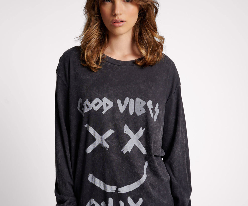 GOOD VIBES ONLY LONG SLEEVE TEE